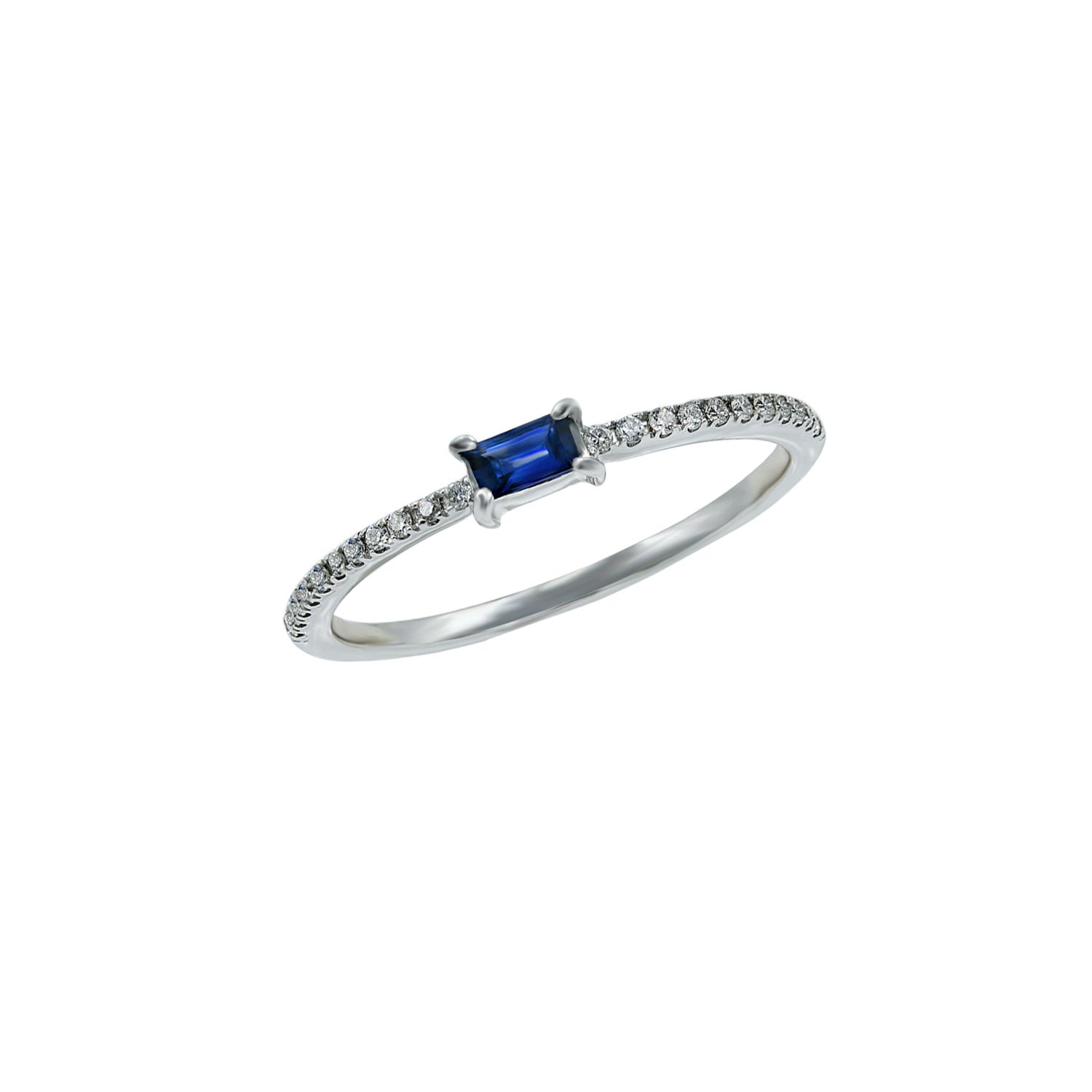 Sapphire ring. Diamond and sapphire ring.