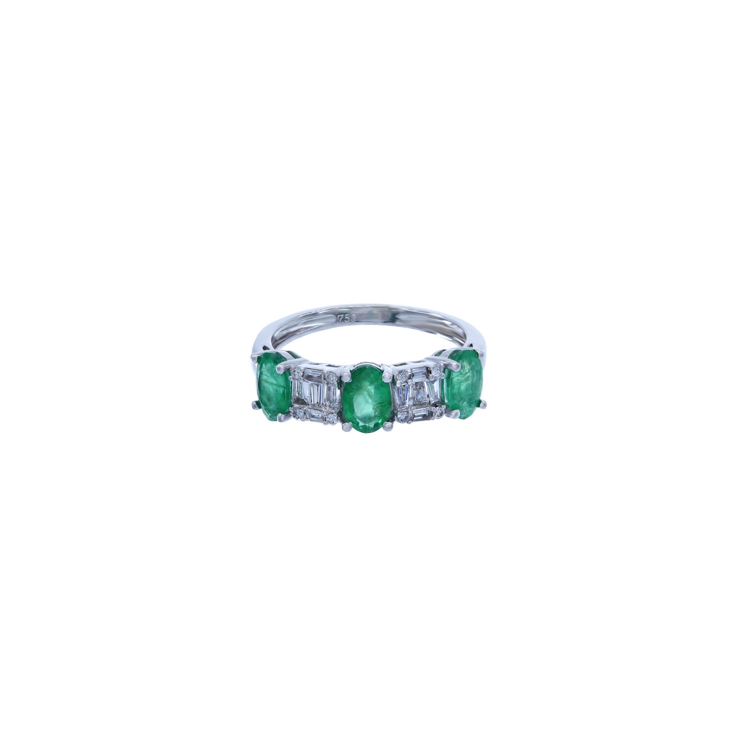 Emerald Ring. Diamond and emerald ring. Gift ring. Gold ring. Diamond ring. Precious stone ring. High end ring. Anatol jewelry. Fine jewelry. Golden Hall. Kifissia. Step cut ring. Vivid green emerald. Fine jewelry. Ring. Athens. Δαχτυλίδι με σμαράγδι. Σμαραγδένιο δαχτυλίδι. Δαχτυλίδι με σμαράγδι και μπριγιάν.